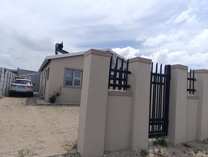 To Let 2 Bedroom Property for Rent in Malibu Village Western Cape